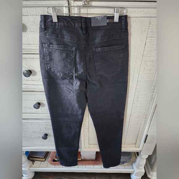 Risen High-Rise Skinny Jeans - Picture 5 of 5